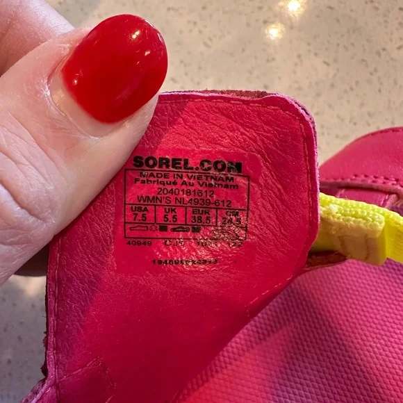 Sorel buckle sandals - pink and yellow - Picture 9 of 9